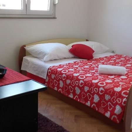 Apartment Max Omiš Exteriér fotografie