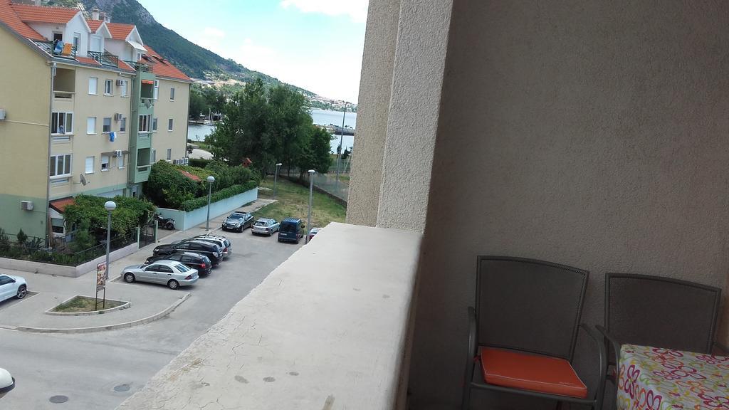 Apartment Max Omiš Exteriér fotografie